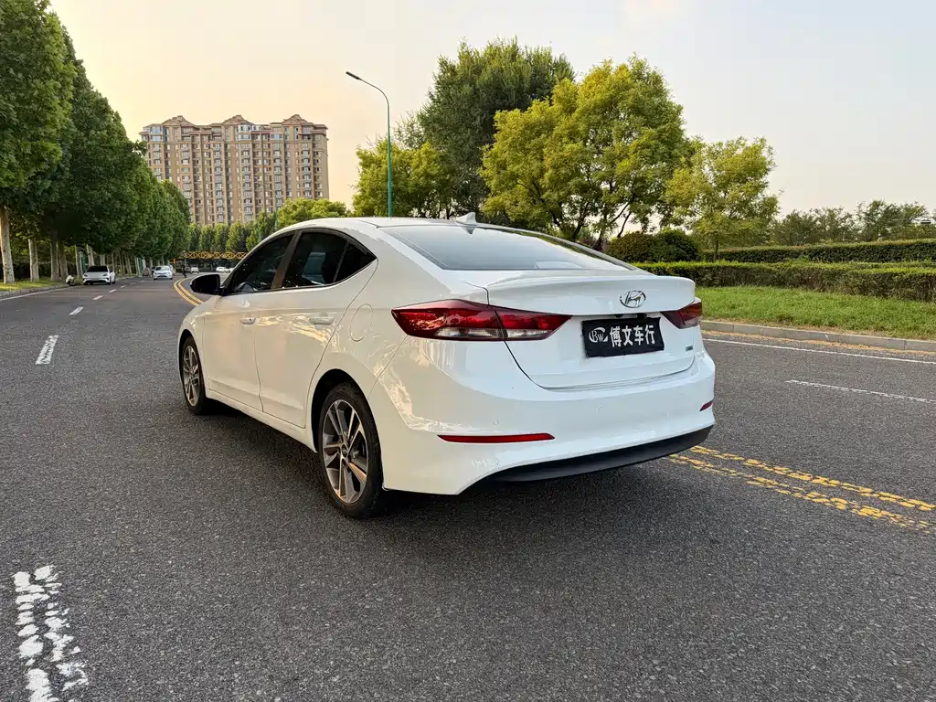 Hyundai Celesta 2017 — фото 6