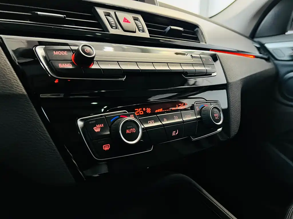BMW X1 2017 — фото 22