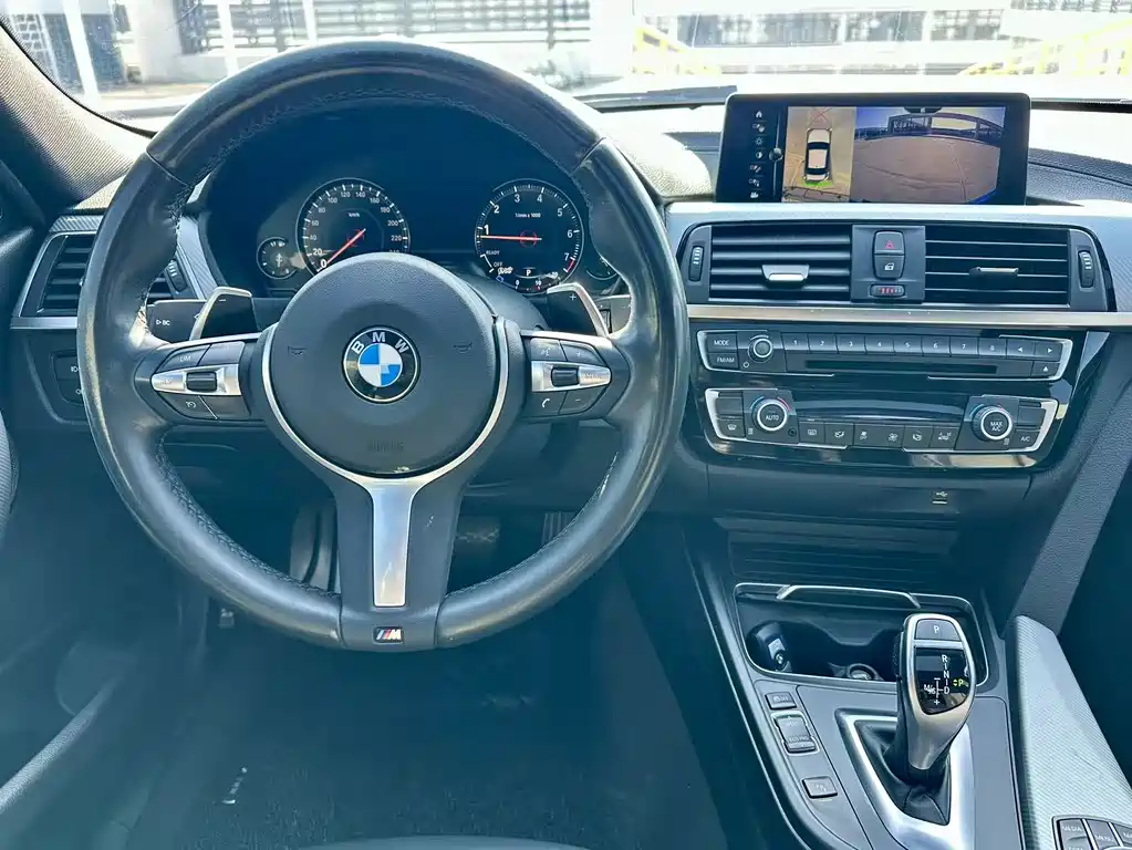 BMW 3 Series 2018 — фото 6