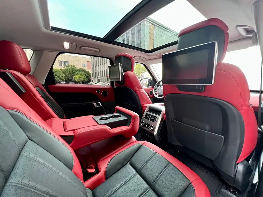 Land Rover Sport 2020 — фото 30