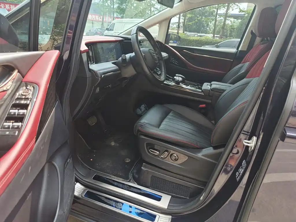 GAC Motor Trumpchi E9 2023 — фото 23