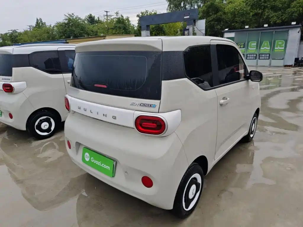 Wuling Hongguang MINIEV 2025