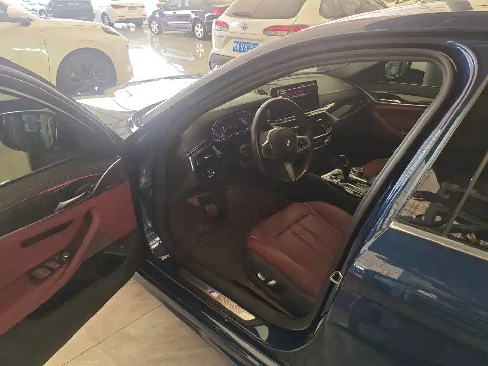 BMW 5 Series 2021