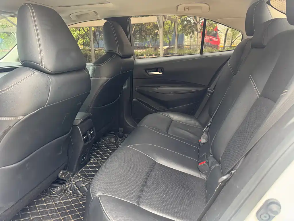 Toyota Corolla 2020 — фото 13