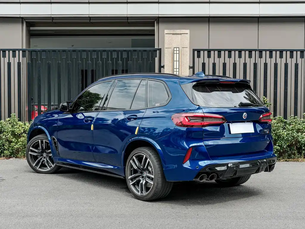 BMW X5 M 2023 — фото 4
