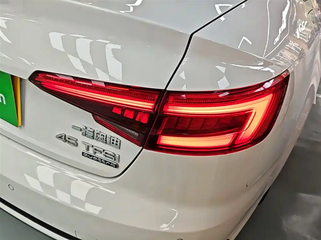 Audi A4L 2017 — фото 8