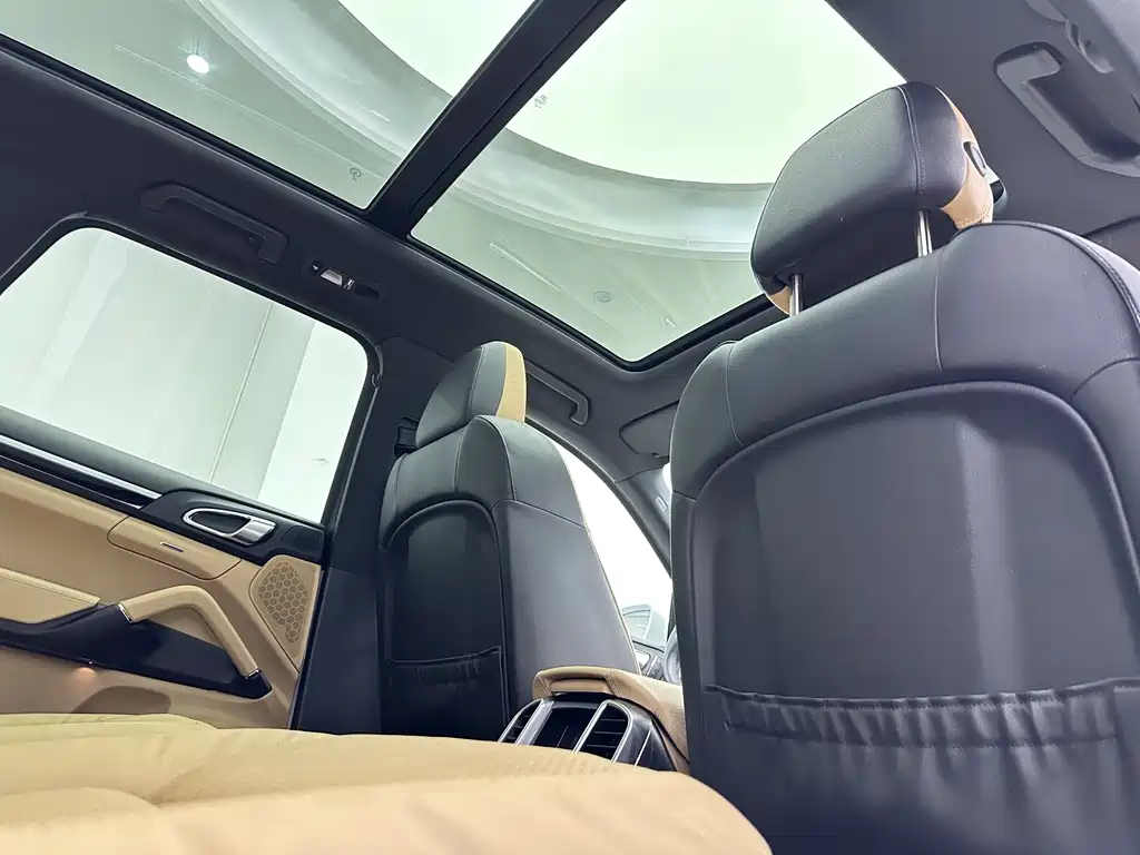 Porsche Cayenne 2016 — фото 15