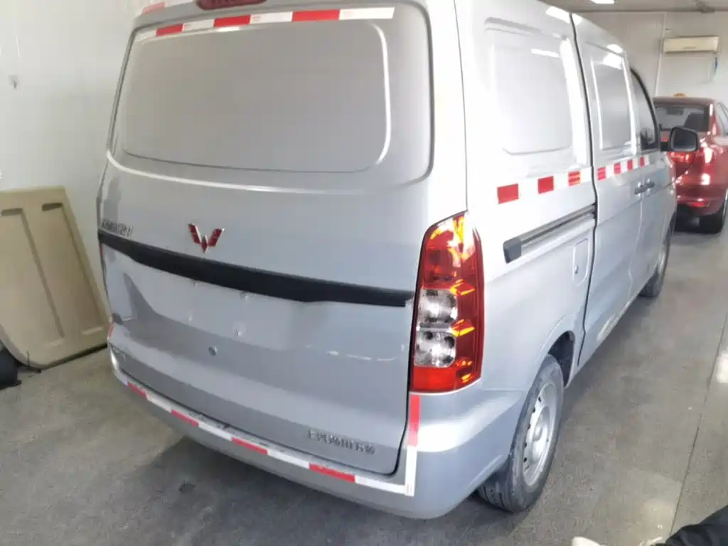 Wuling Hongguang V 2022 — фото 7