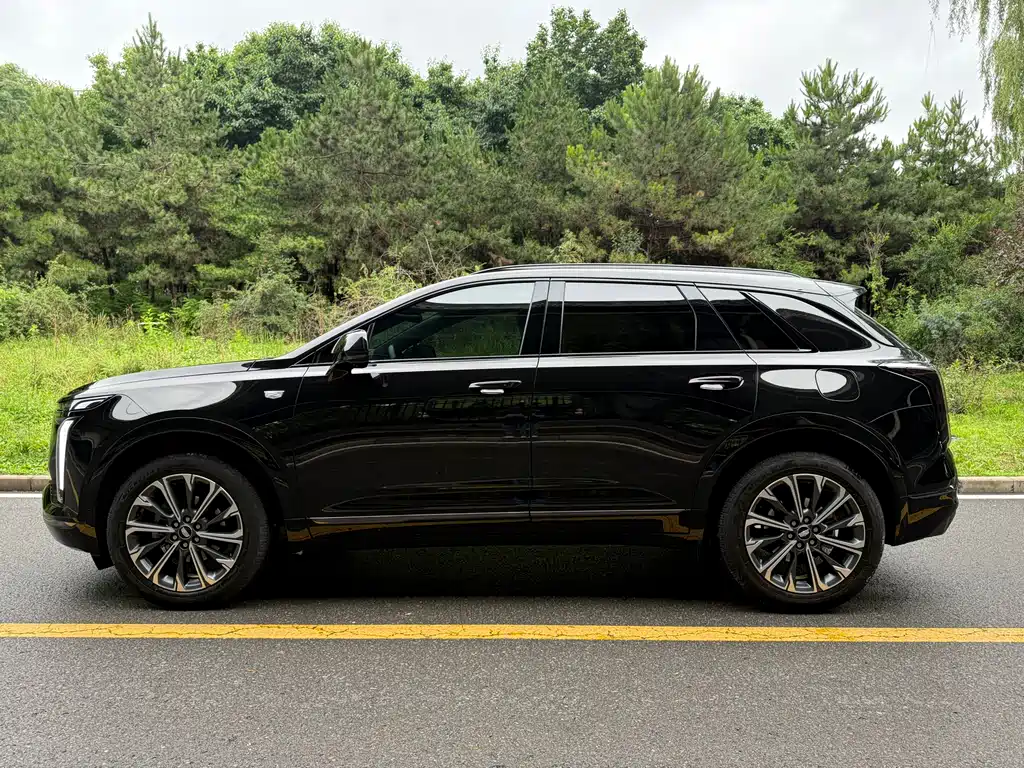 Cadillac XT5 2025 — фото 4
