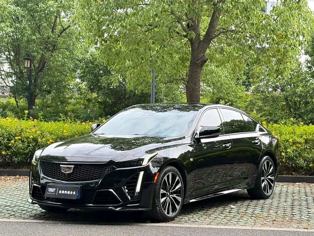 Cadillac CT5 2023 — фото 1