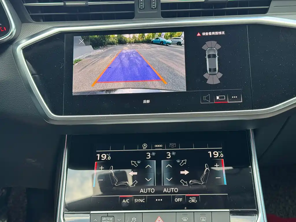 Audi A7L 2023 — фото 14