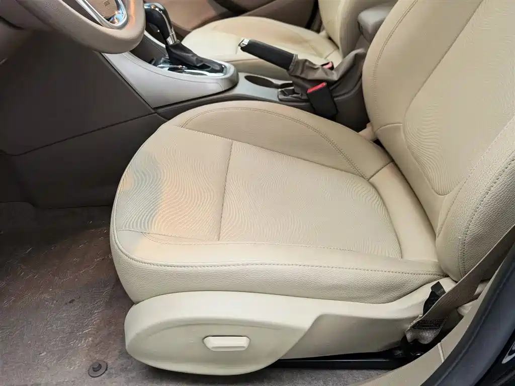 Buick Excelle 2014 — фото 20