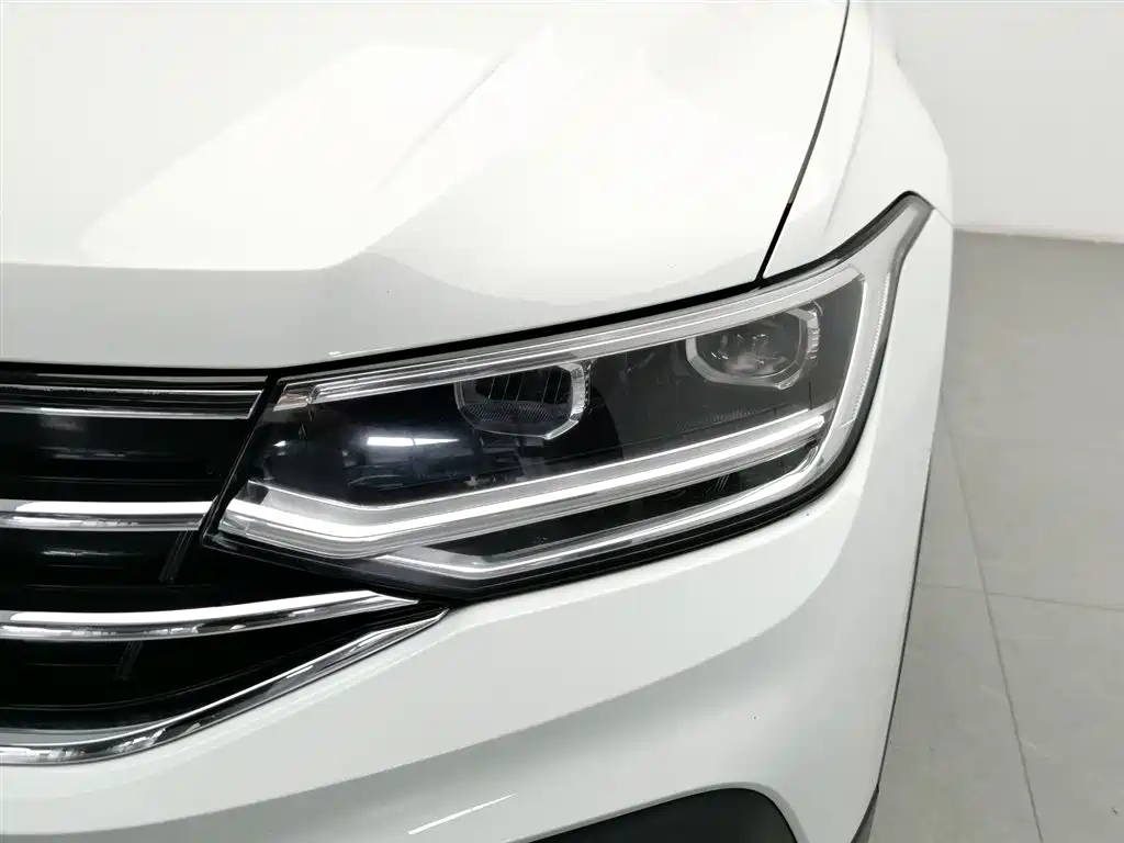 Volkswagen Tiguan L 2023