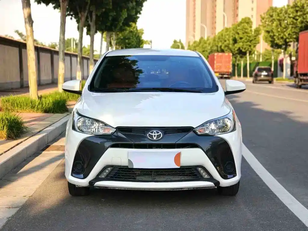 Toyota Yaris L 2022
