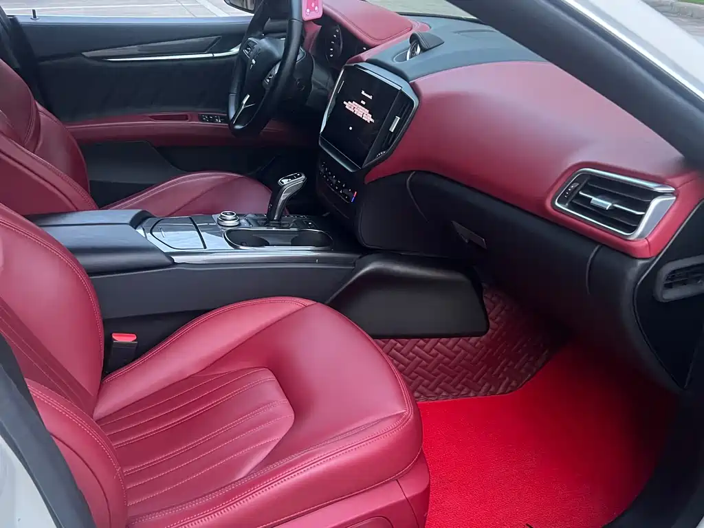 Maserati Ghibli 2021 — фото 14