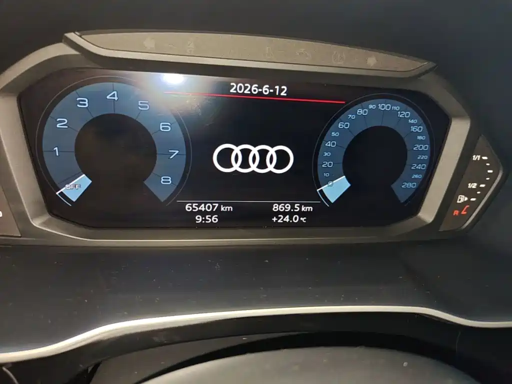 Audi Q3 2022 — фото 12