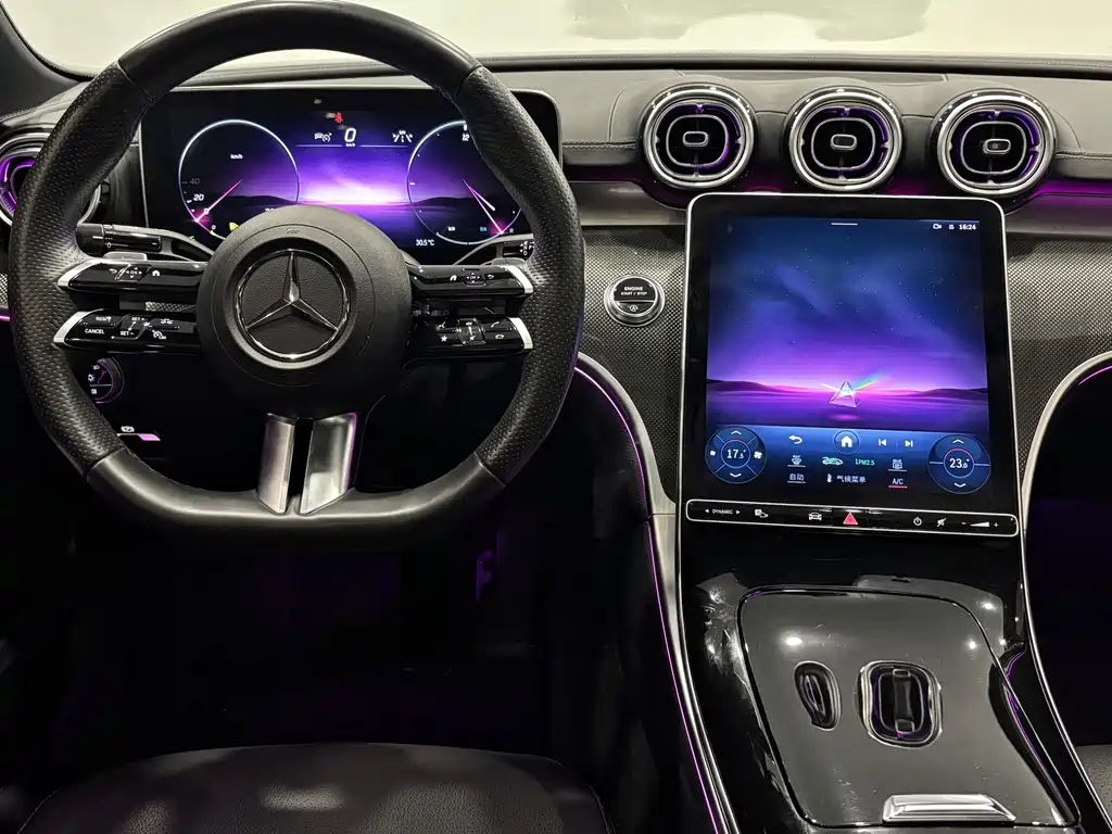 Mercedes-Benz C-Class 2023 — фото 11