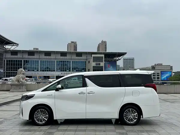 Toyota Alphard 2021