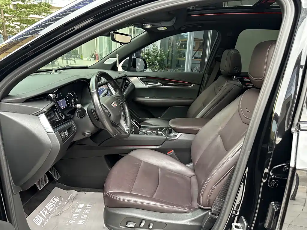 Cadillac XT6 2022 — фото 14