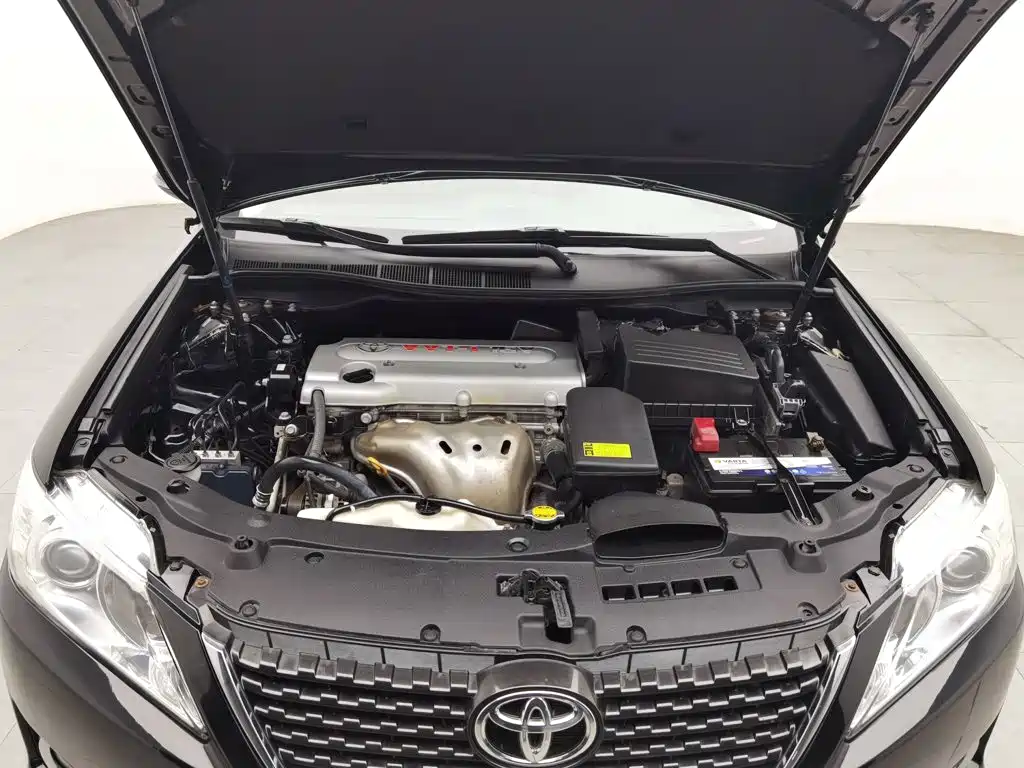 Toyota Camry 2014 — фото 6