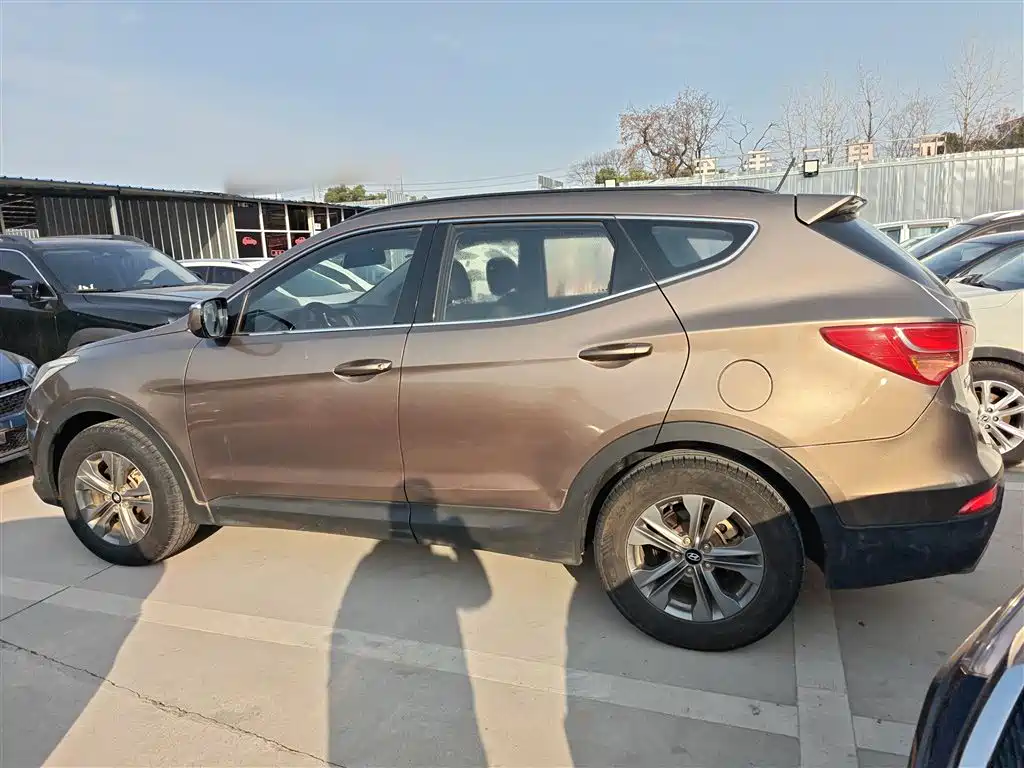 Hyundai Santa Fe 2015 — фото 4