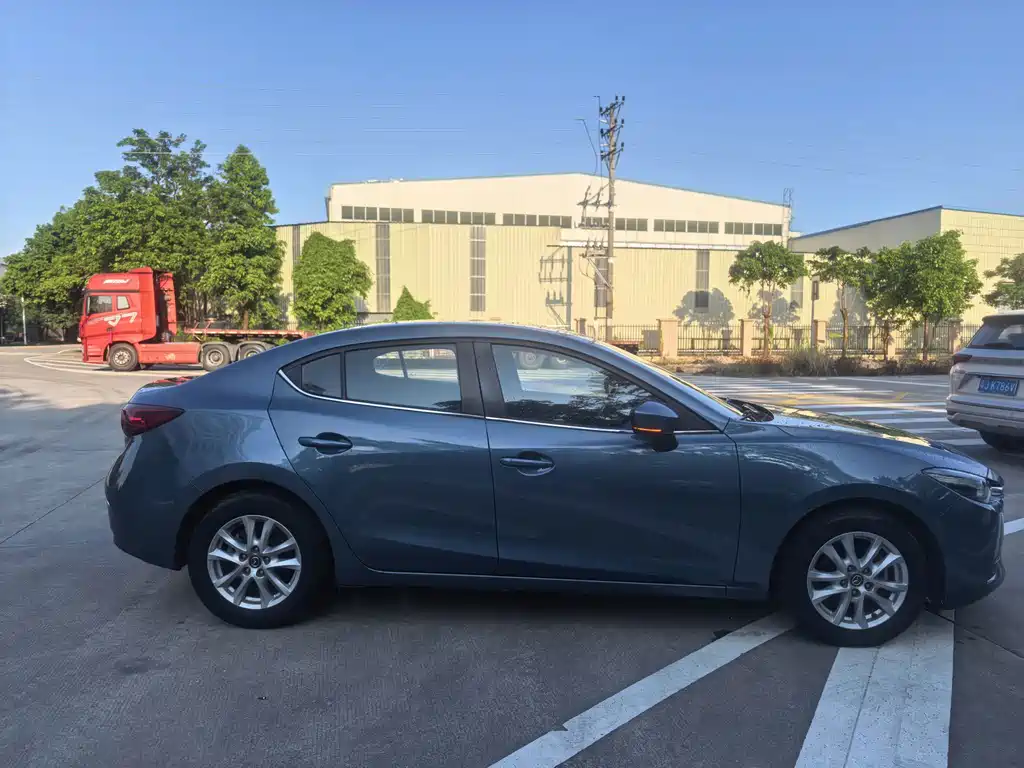Mazda 3 Axela 2019
