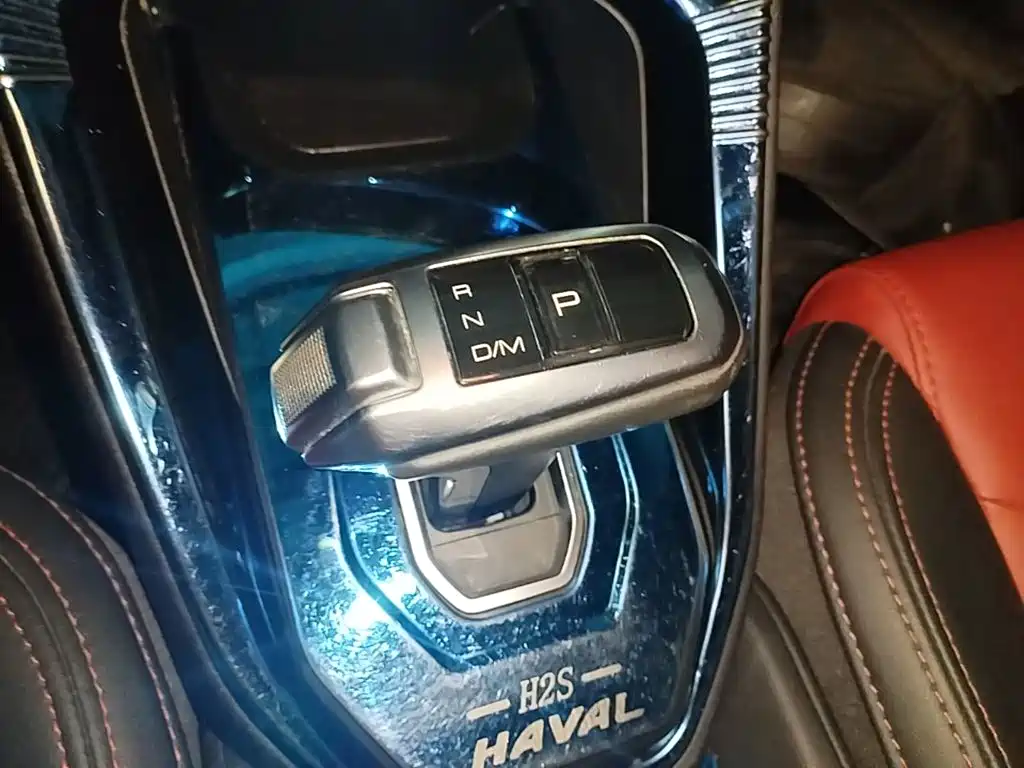 Haval H2s 2017 — фото 14