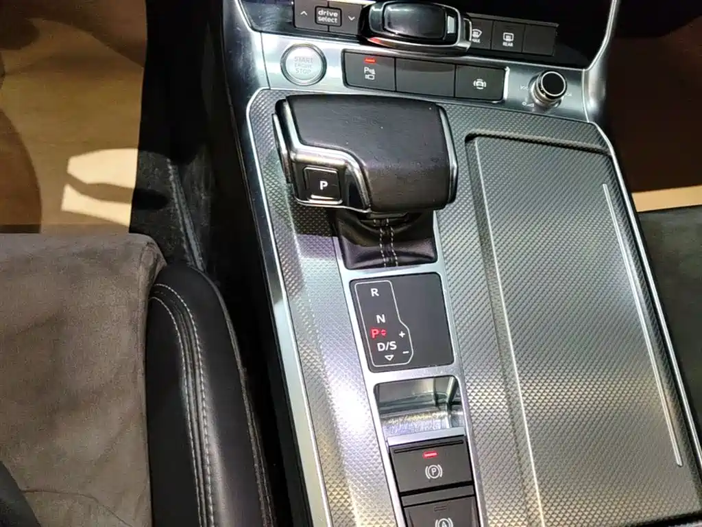 Audi A6L 2020 — фото 14