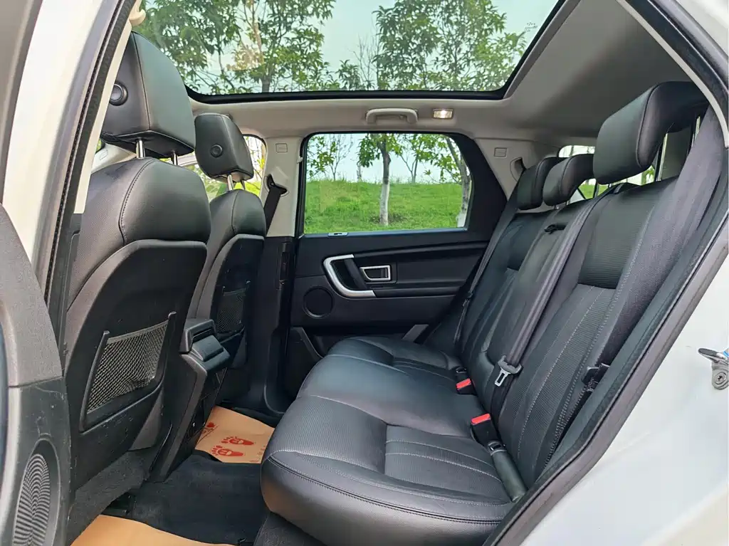 Land Rover Discovery Sport 2016 — фото 16