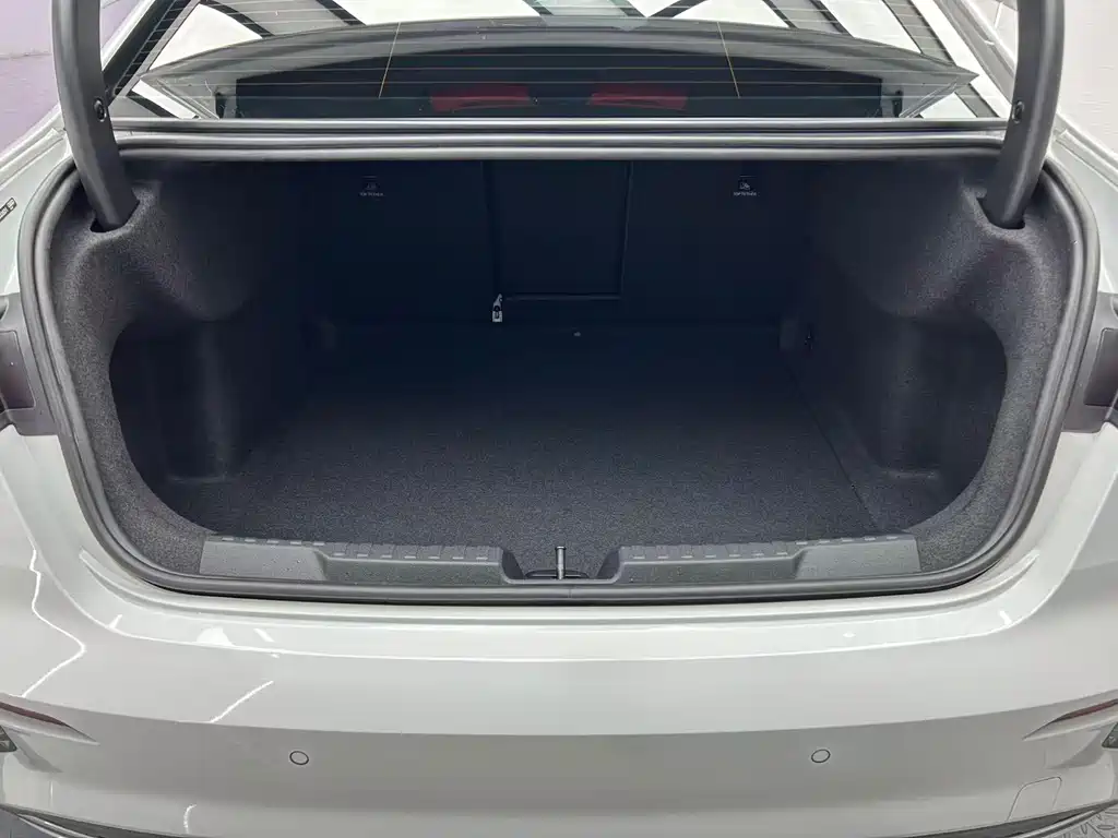 Audi A3 2023 — фото 19