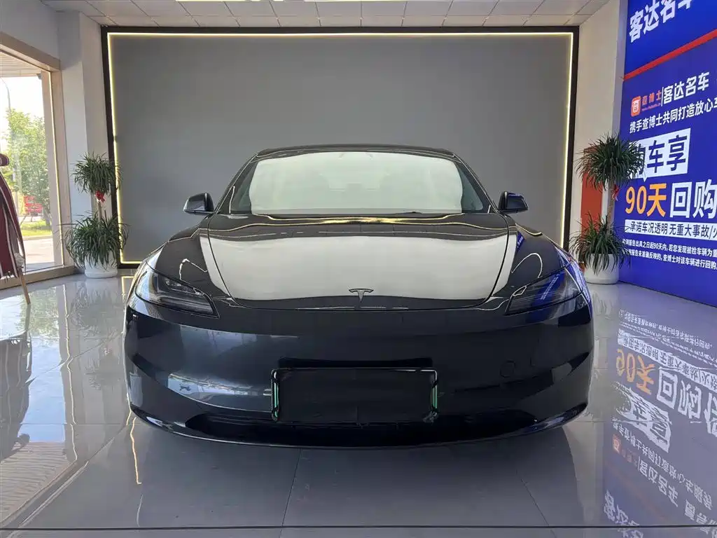 Tesla Model 3 2025 — фото 2