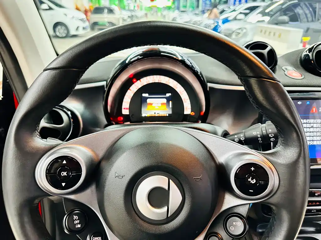 smart Fortwo 2019 — фото 35