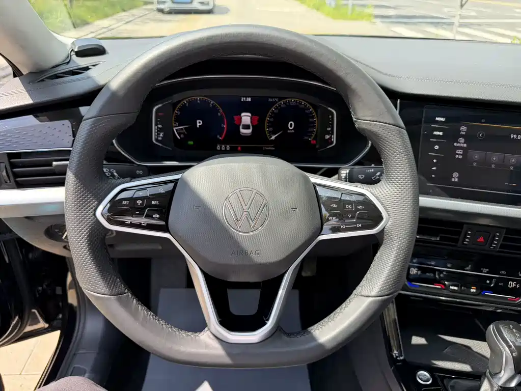 Volkswagen Passat 2023 — фото 18