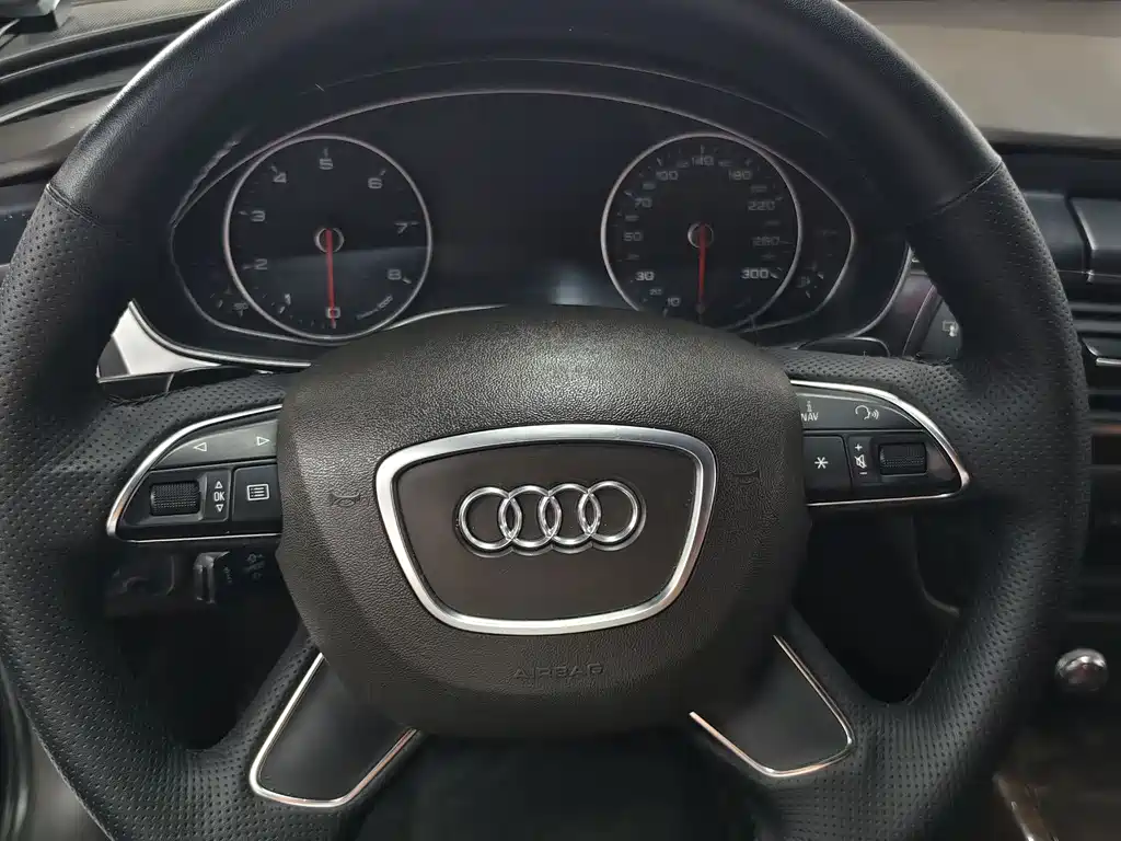 Audi A6L 2014 — фото 11