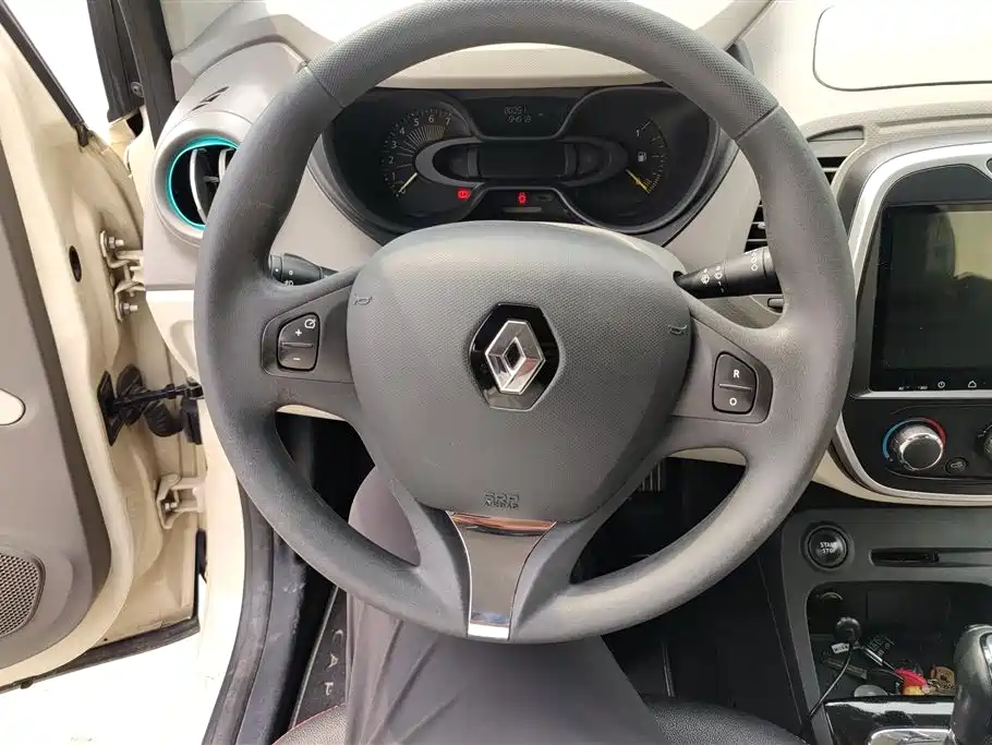 Renault Captur 2016 — фото 15