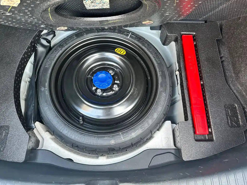 Toyota Yaris L 2022 — фото 14