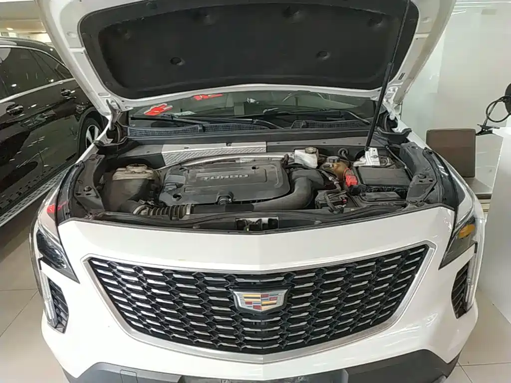 Cadillac XT4 2018 — фото 16