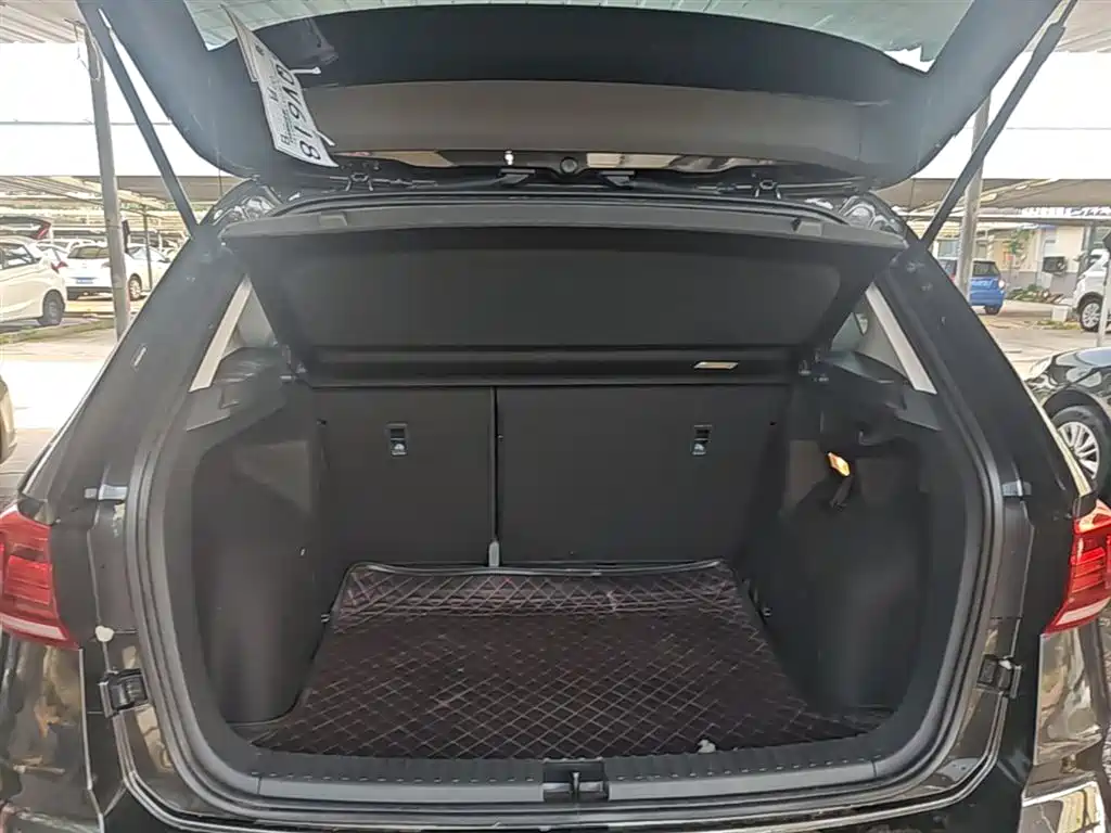Volkswagen Tharu 2018 — фото 19