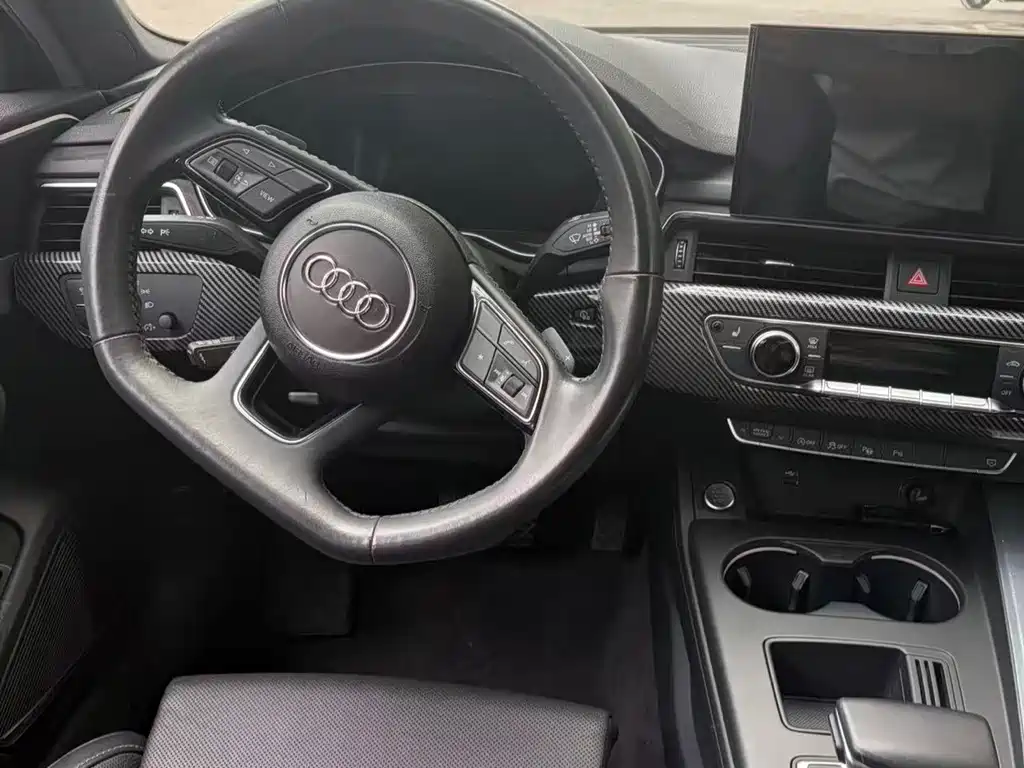 Audi A4L 2021