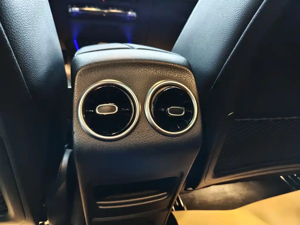 Mercedes-Benz GLB 2023 — фото 14