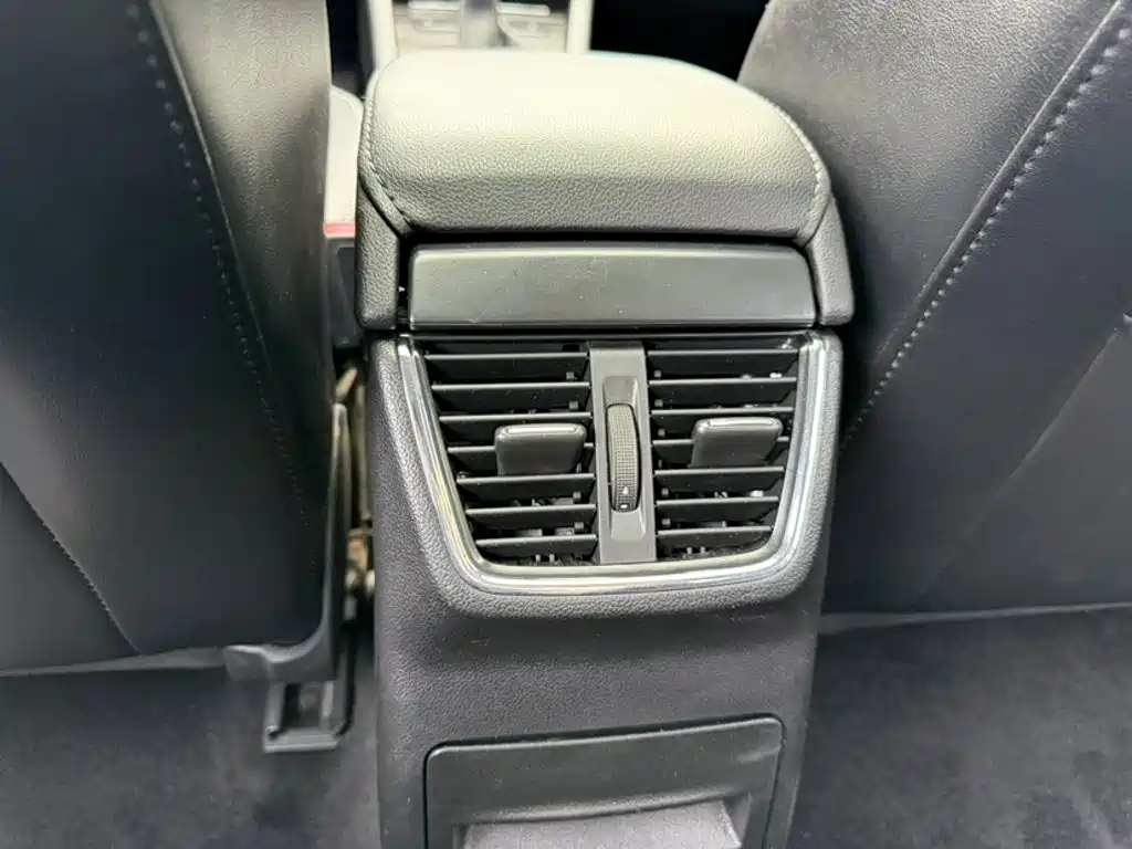 Skoda Octavia 2016 — фото 16