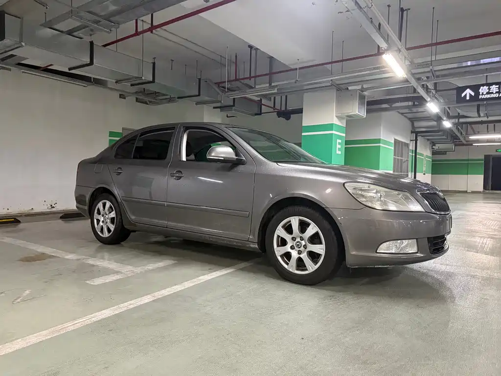 Skoda Octavia 2013 — фото 2