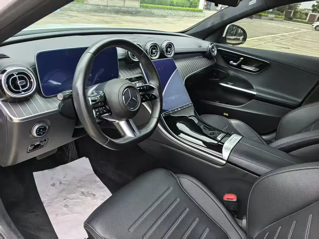 Mercedes-Benz C-Class 2023 — фото 4