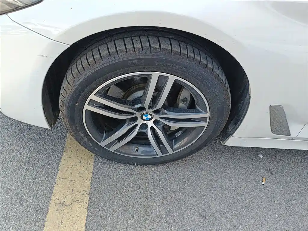 BMW 5 Series 2021 — фото 25