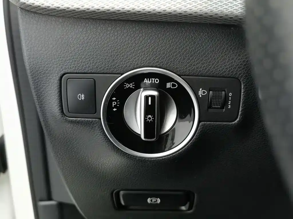 Mercedes-Benz B-Class 2016 — фото 21