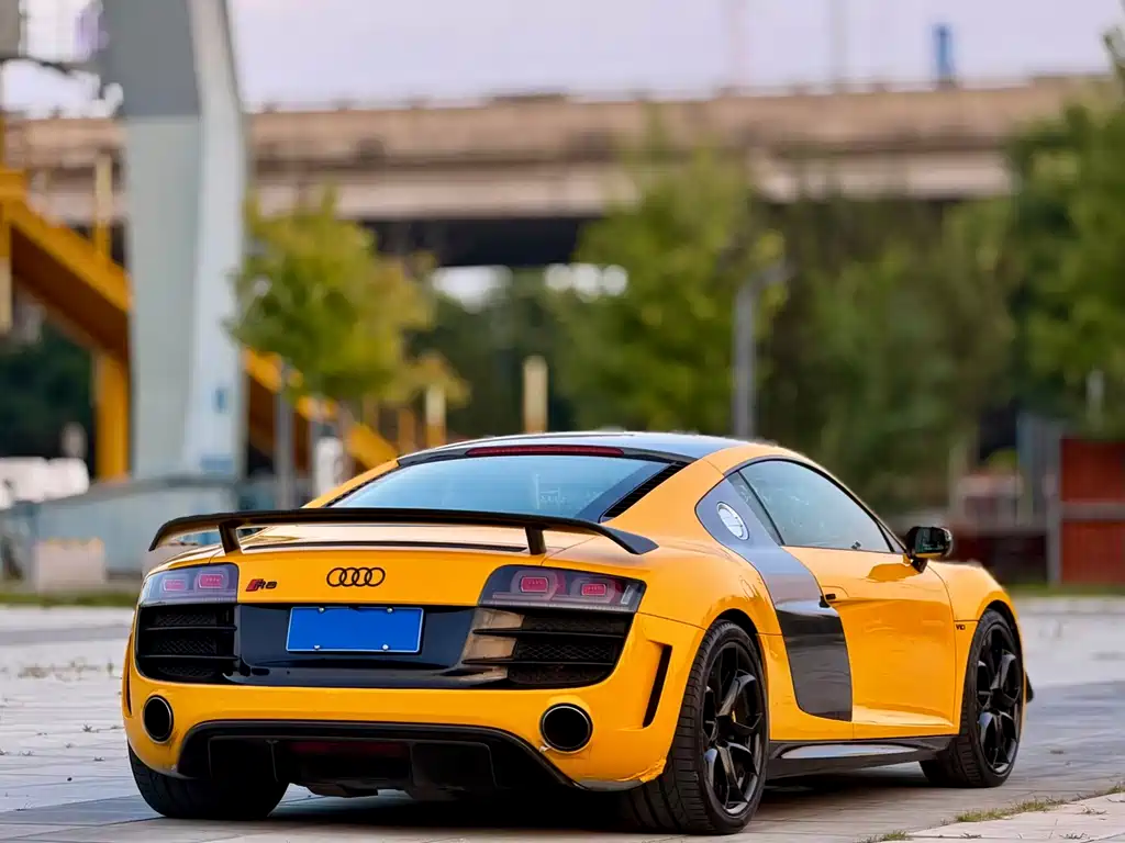 Audi R8 2014 — фото 6