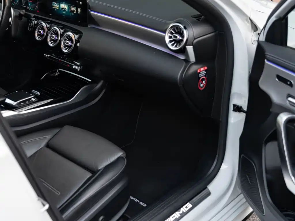 Mercedes-Benz A-Class AMG 2021 — фото 16
