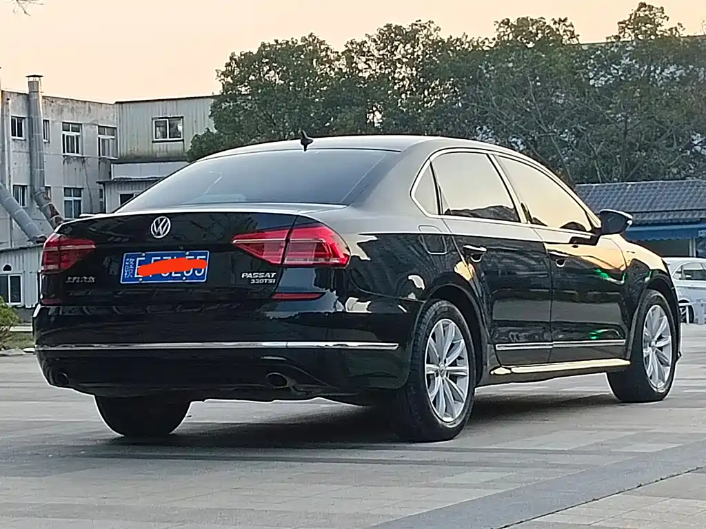 Volkswagen Passat 2017 — фото 7