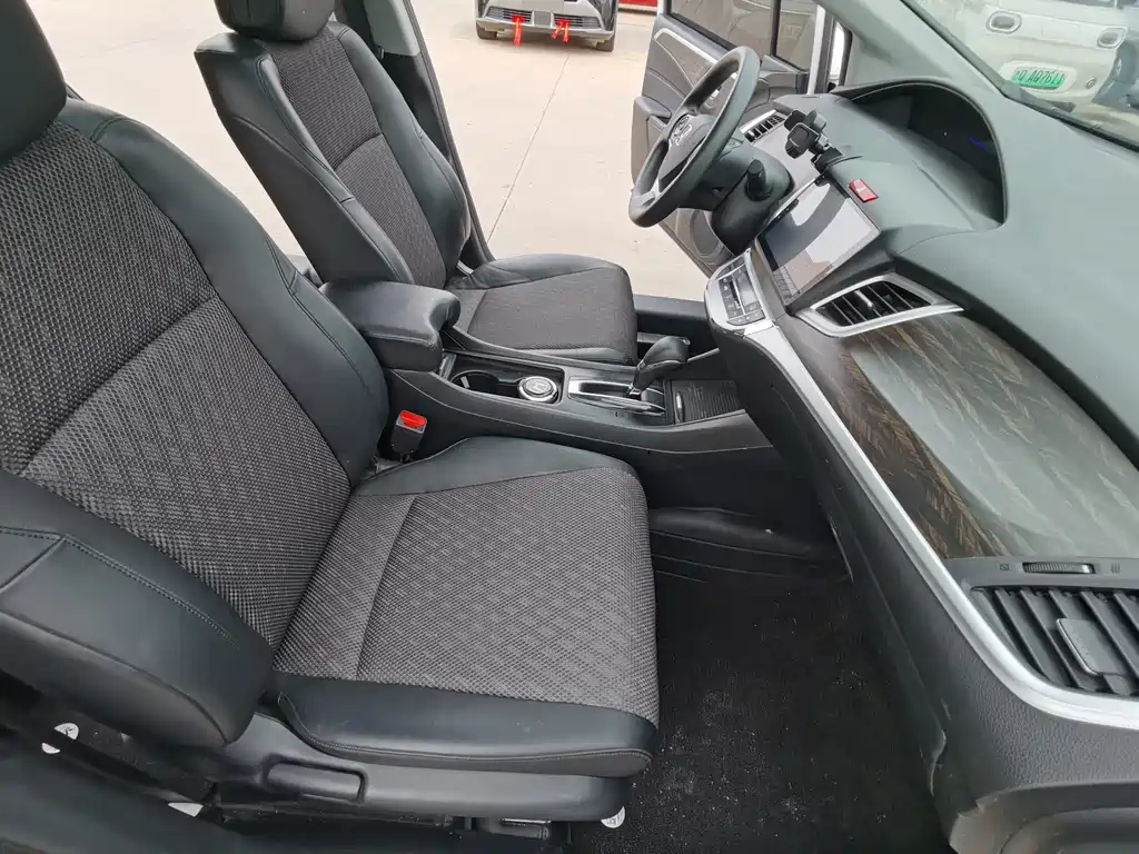 Honda Jade 2017 — фото 12