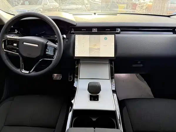 Land Rover Range Rover Velar 2024